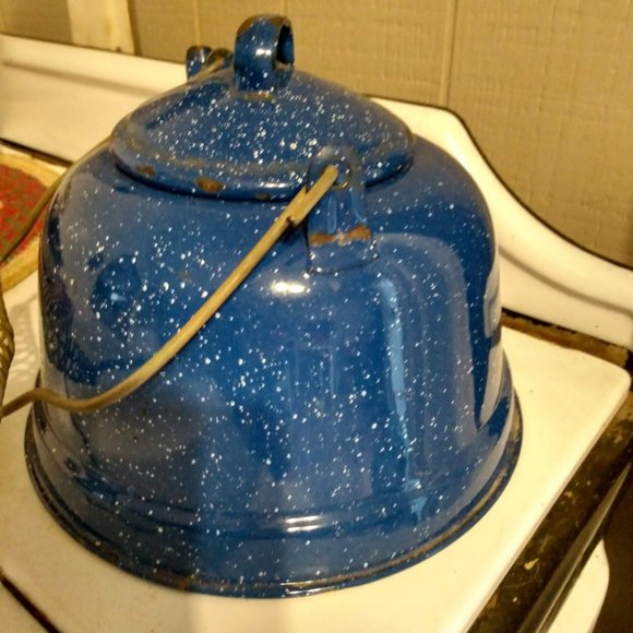 Rustic Blue & White Speckled Enamelware Graniteware Tea Pot Kettle - Picture 9 of 11